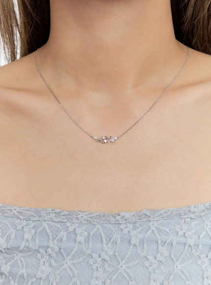 acc-trefoil-petal-necklace-kc1008