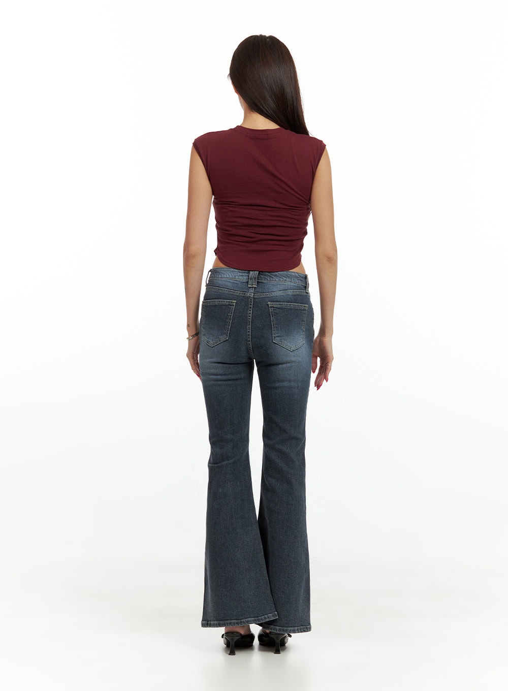 low-rise-bootcut-jeans-cu417