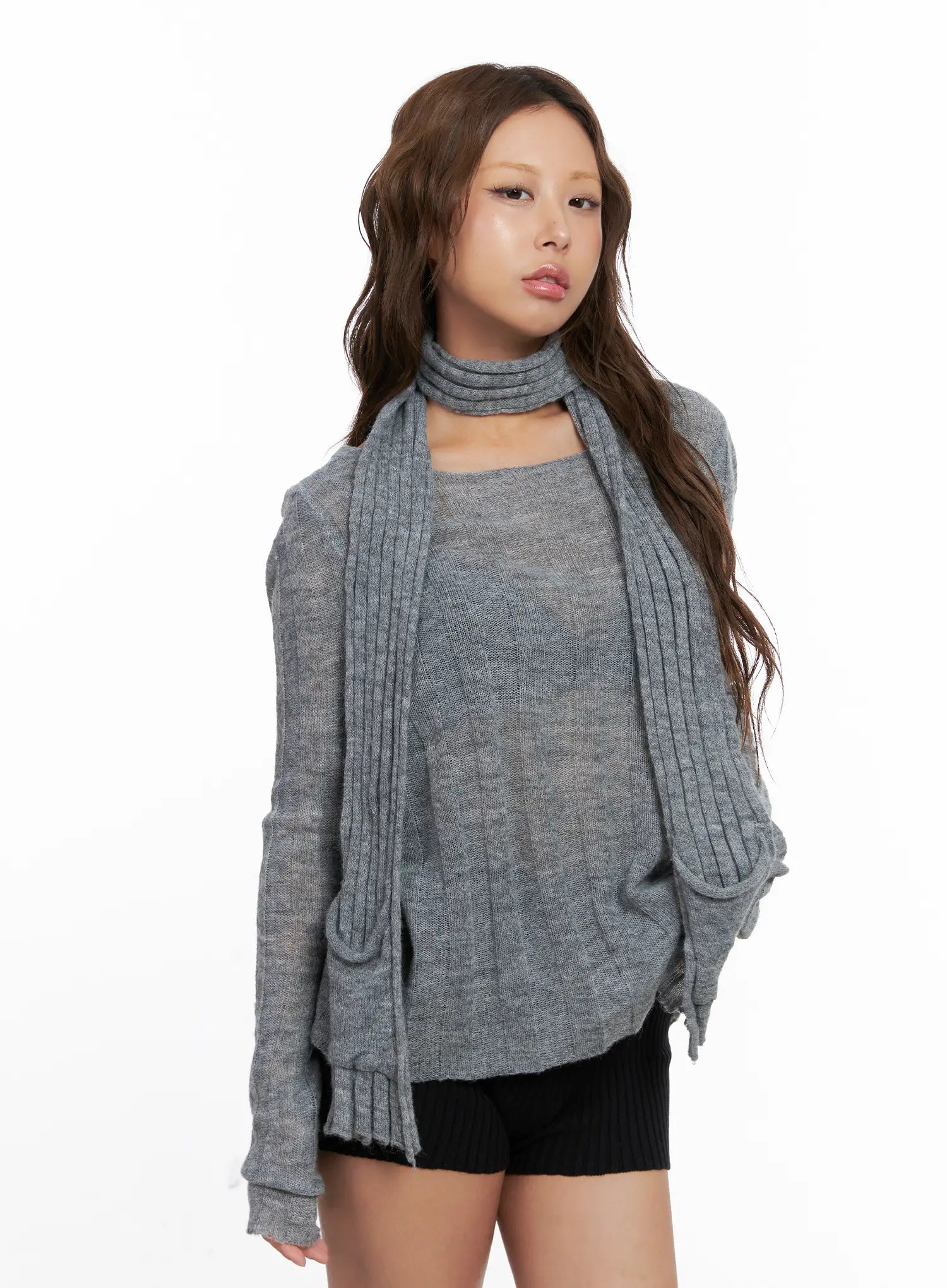 round-neck-long-sleeve-scarf-top-cs524
