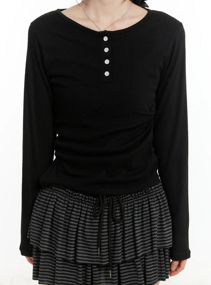 button-accent-long-sleeve-top-cm510