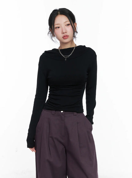 slim-fit-hooded-turtleneck-top-cn514