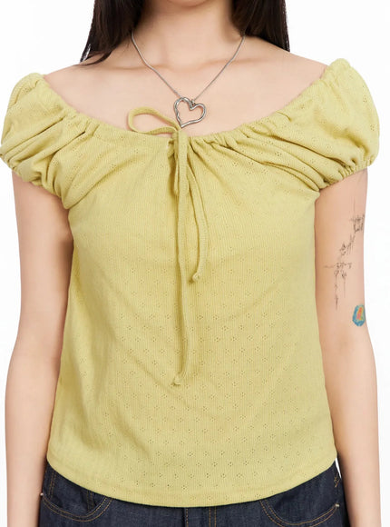 eyelet-ruched-off-shoulder-top-ia523