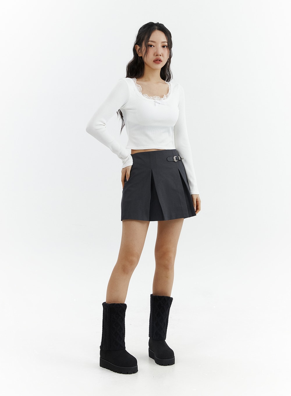 u-neck-lace-long-sleeve-tee-cj423