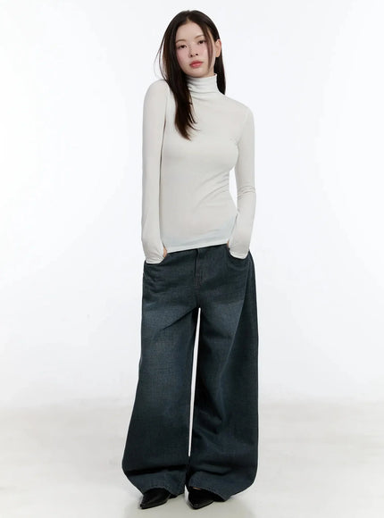 Elegant White Turtleneck Top ID526