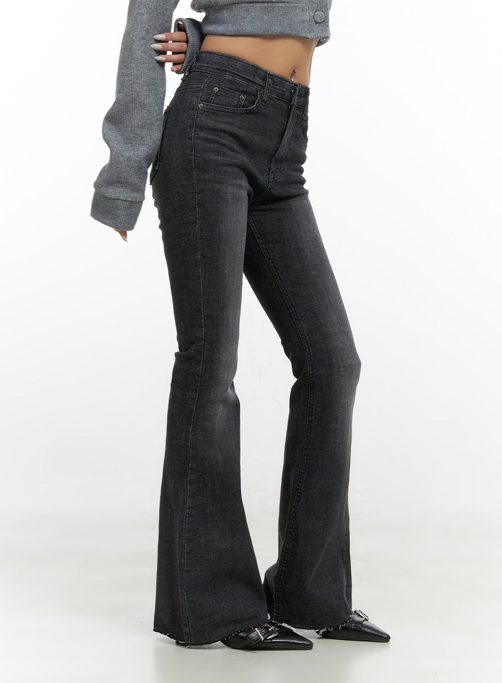 mira-sleek-fit-washed-bootcut-denim-jeans-cs426