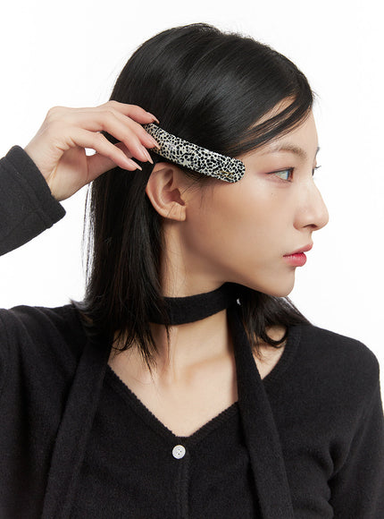 acrylic-hair-clip-cn428