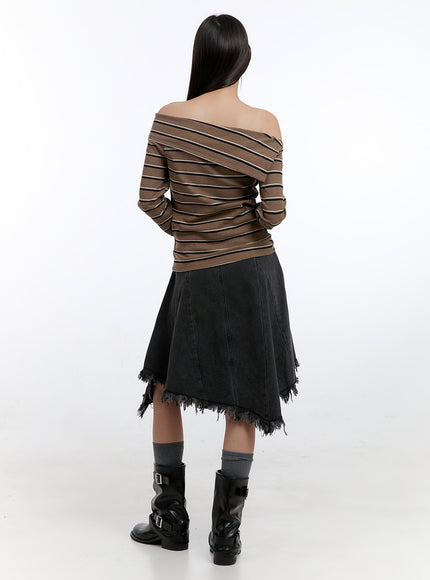 buttoned-off-shoulder-stripe-tee-cn401