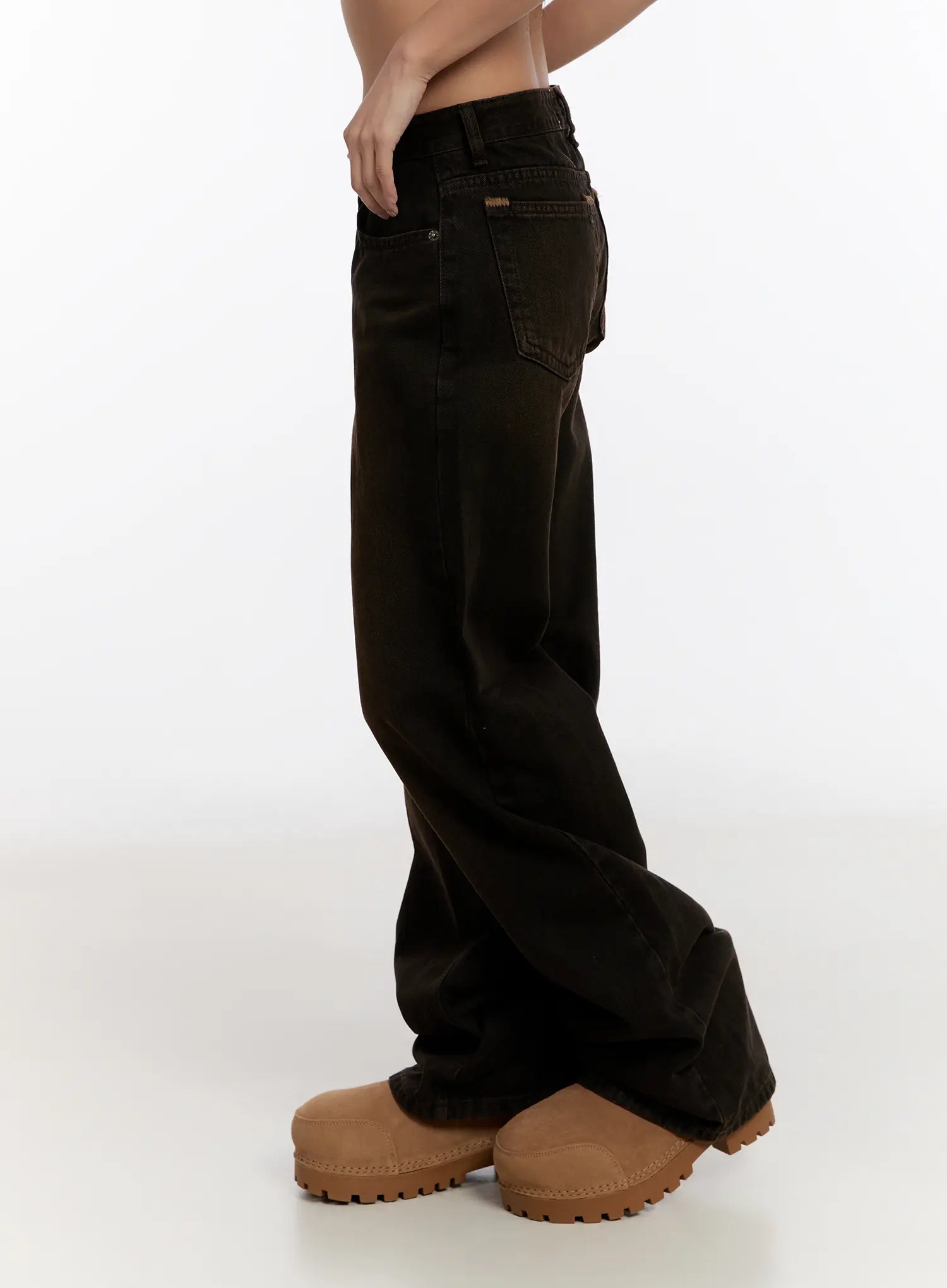 mael-low-rise-straight-jeans-cn527