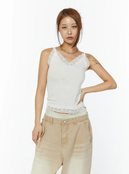 lace-trim-v-neck-camisole-cy521