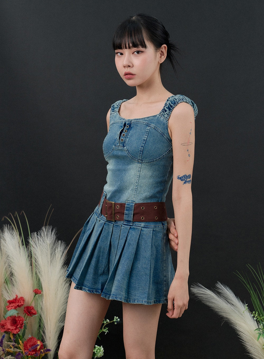sleeveless-mini-denim-dress-is306