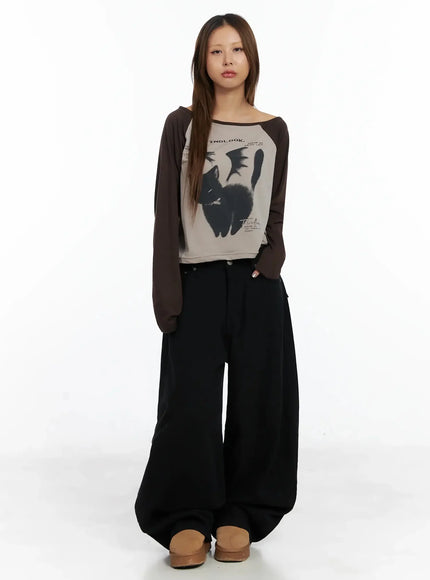 Contrasting Graphic One-Shoulder Top IN528