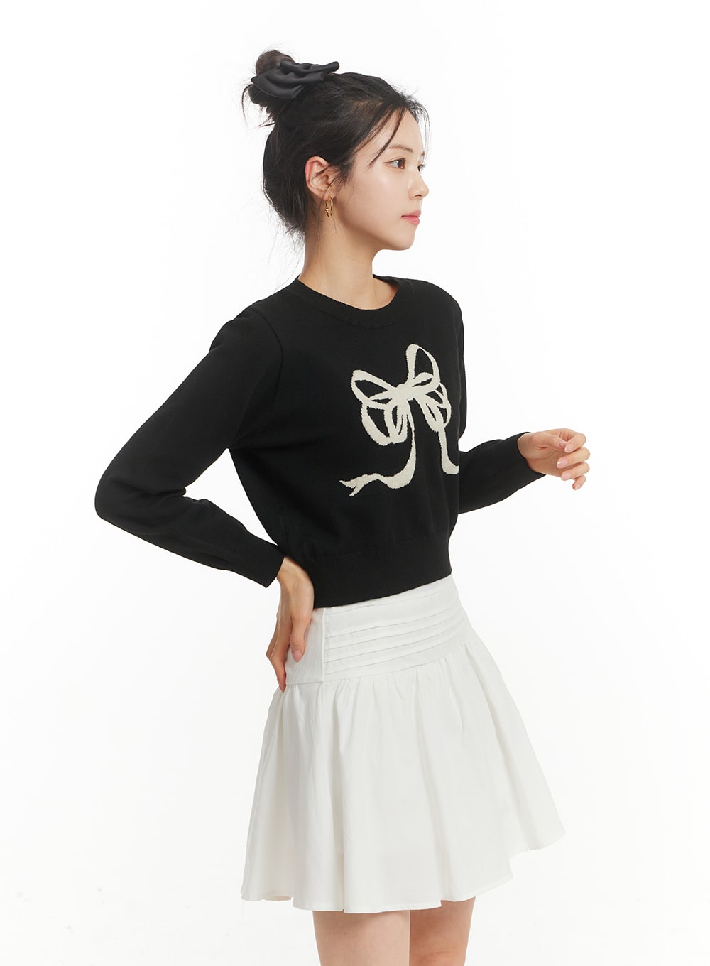 ribbon-graphic-sweater-crop-top-om404