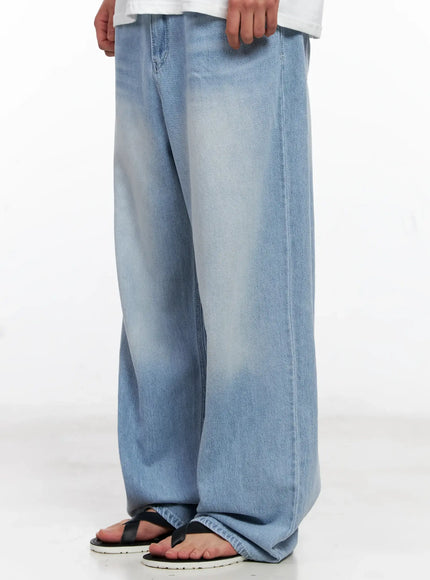 Men's Light-Wash Denim Jeans IG508