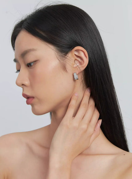 karena-square-earrings-iu512