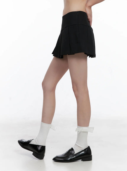 Low-Waisted Pleated Skirt CG518