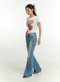 washed-bootcut-jeans-cu428