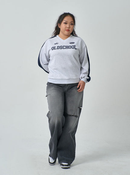 Plus Two Color V-Neck Sweatshirt IF317