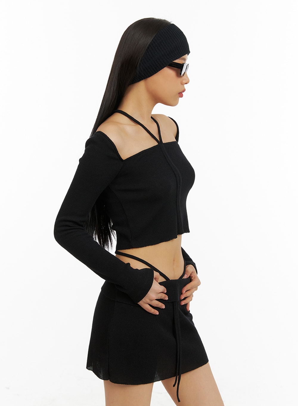halter-crop-long-sleeve-top-ia417