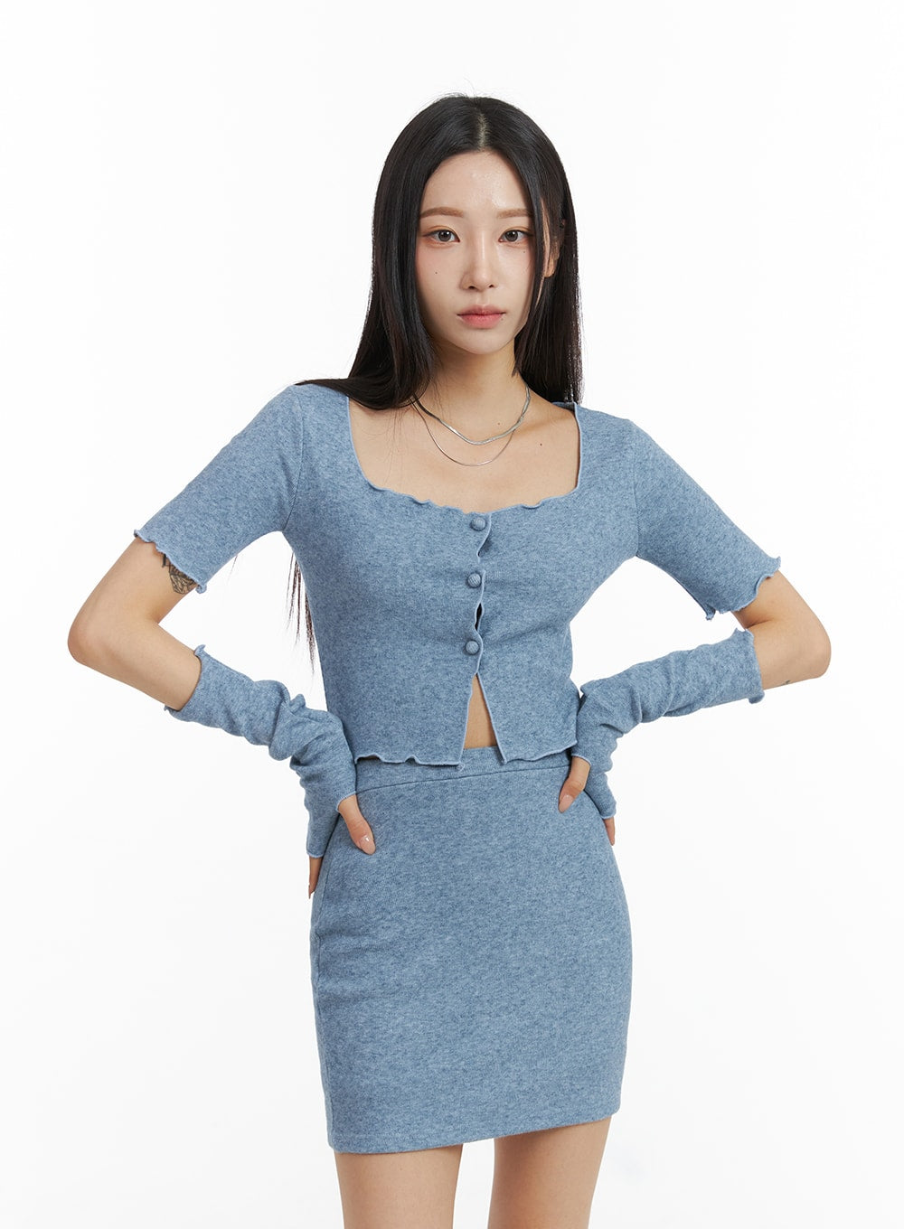 square-neck-crop-tee-with-hand-warmer-skirt-set-cj408