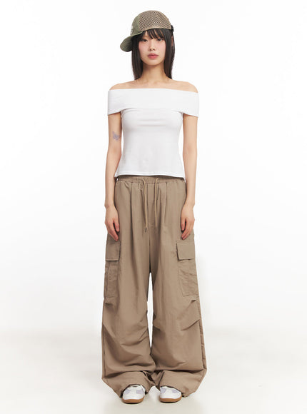 cargo-wide-leg-windbreaker-pants-iy502