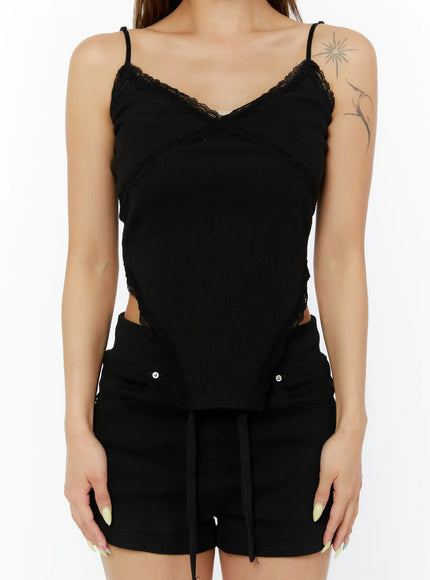 v-neck-lace-sleeveless-top-cy521