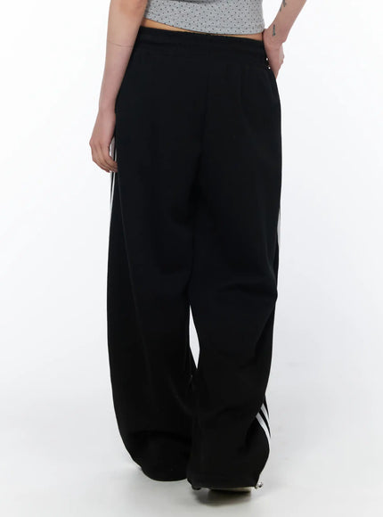 striped-wide-leg-sweatpants-ca527
