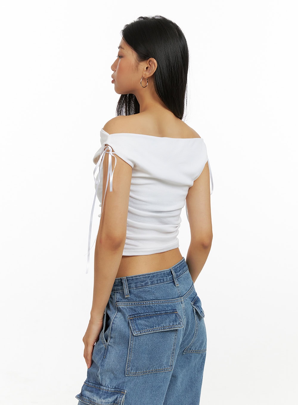 ribbon-chic-off-shoulder-crop-top-iu412