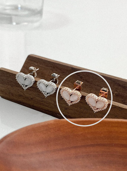 bloom-faux-pearl-heart-earrings-ia517 / rose gold