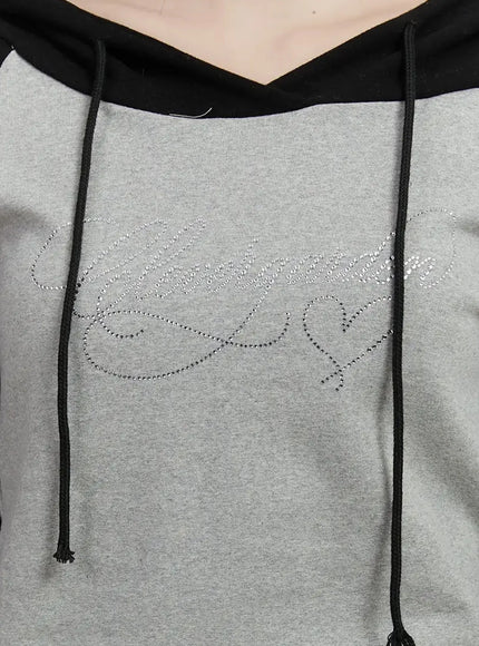 Off-Shoulder Hooded Lettering Top IJ521