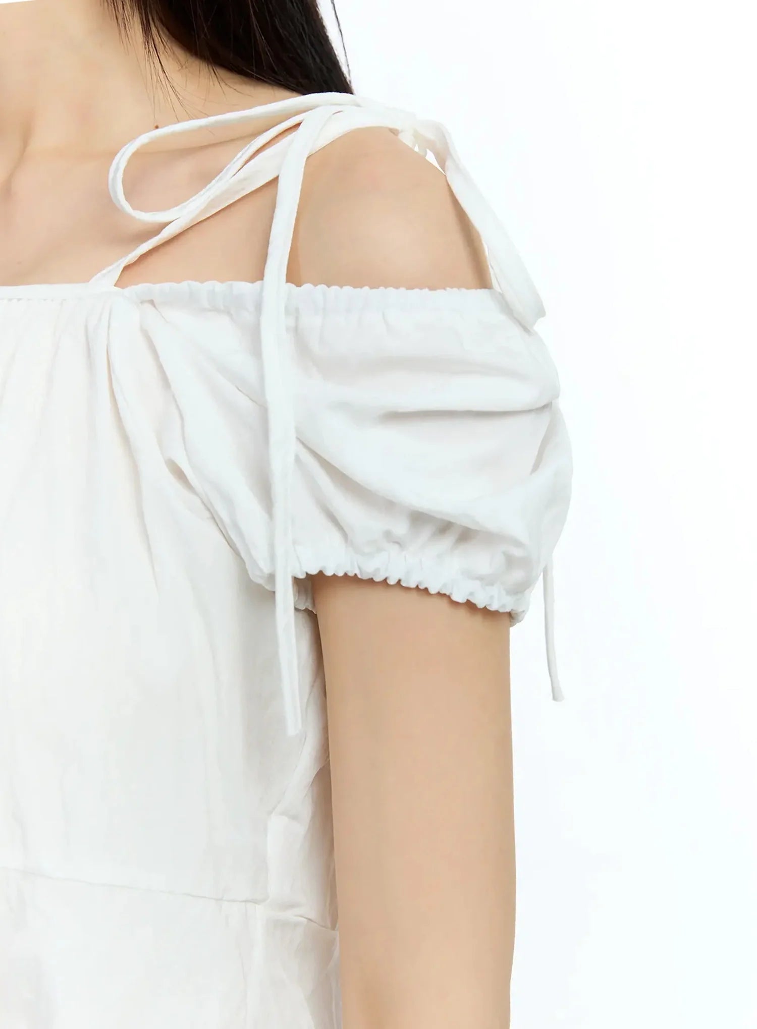 strappy-off-shoulder-cropped-blouse-iu523