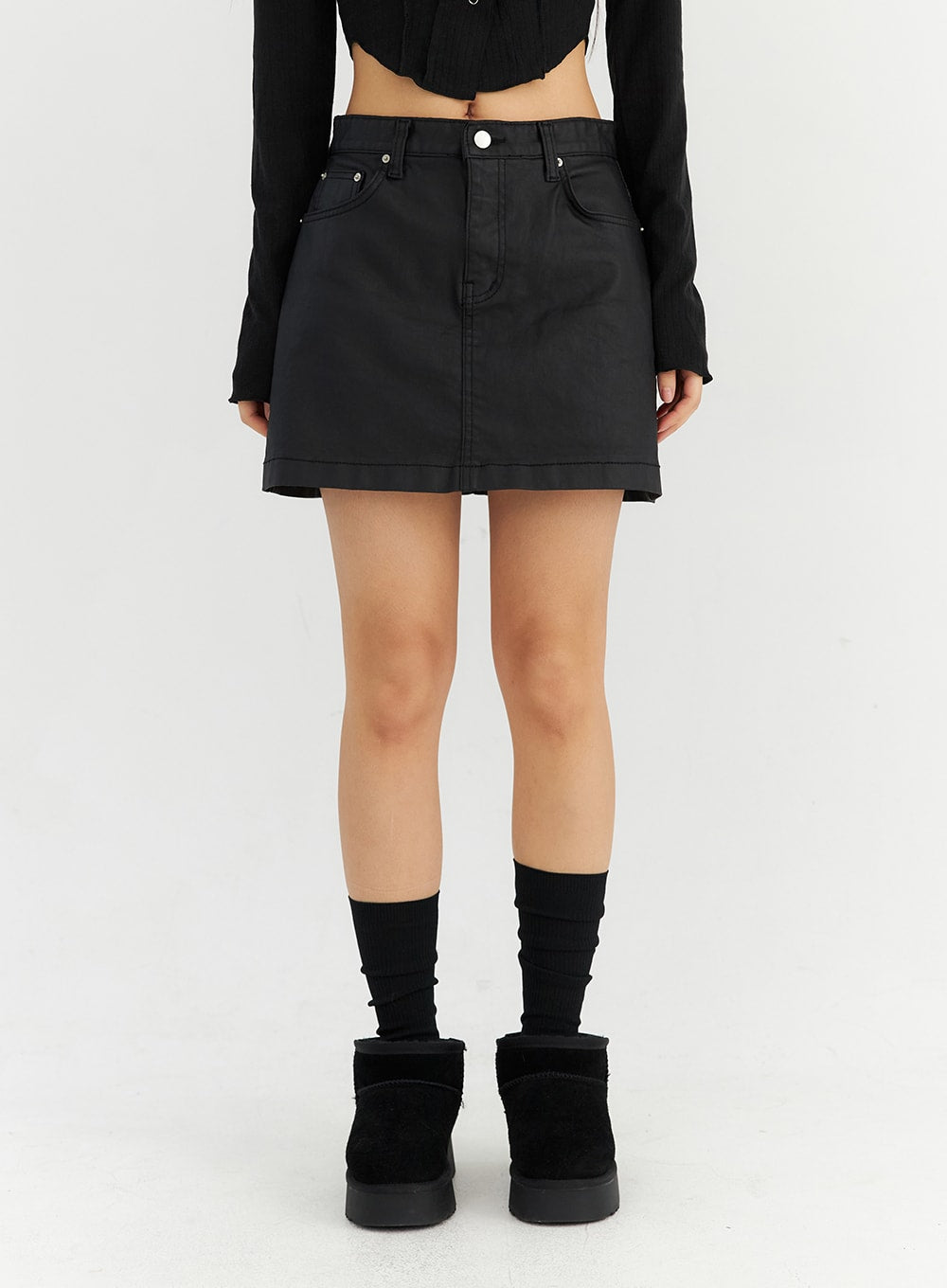 simple-faux-leather-mini-skirt-cn303