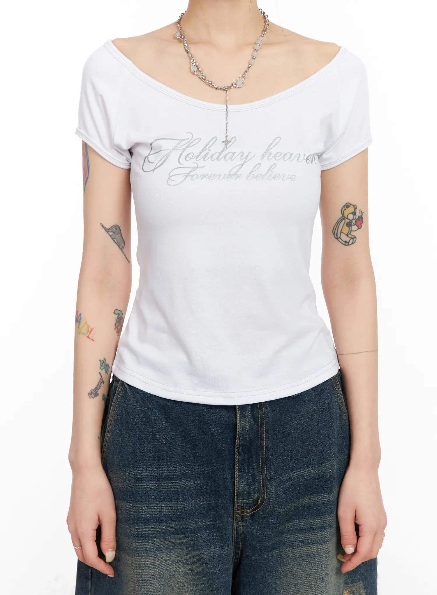 Deep U-Neck Graphic Tee CM516