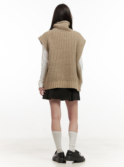 cable-knit-oversize-turtle-neck-vest-on429