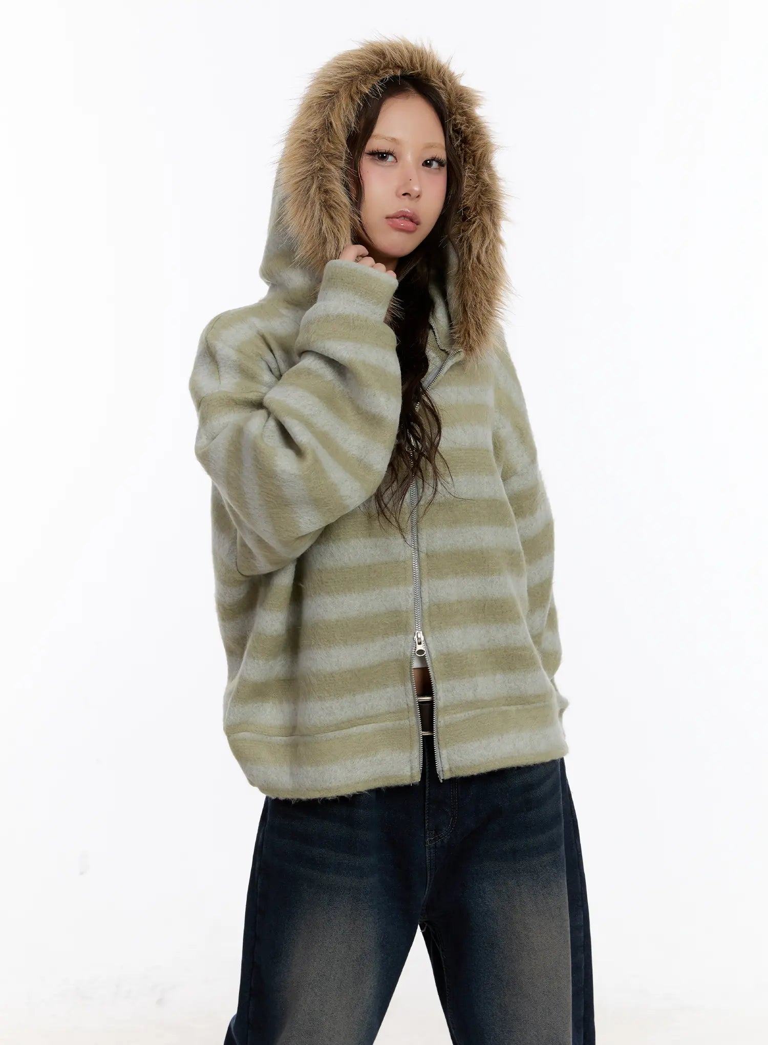 striped-faux-fur-zip-up-hoodie-cn527