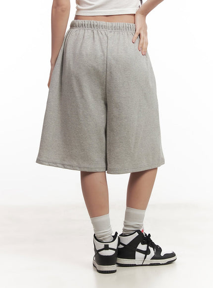 heart-patch-wide-sweatshorts-cm528