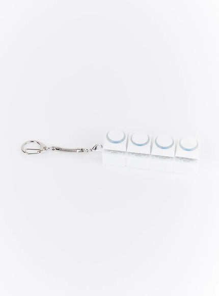 embossed-circle-4-keycap-keychain-ia524