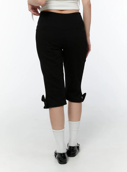 ribbed-hem-capri-pants-with-bow-detail-cy518