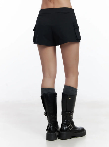 low-rise-cargo-shorts-cj530