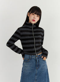 stripe-zip-up-turtleneck-knit-top-co319