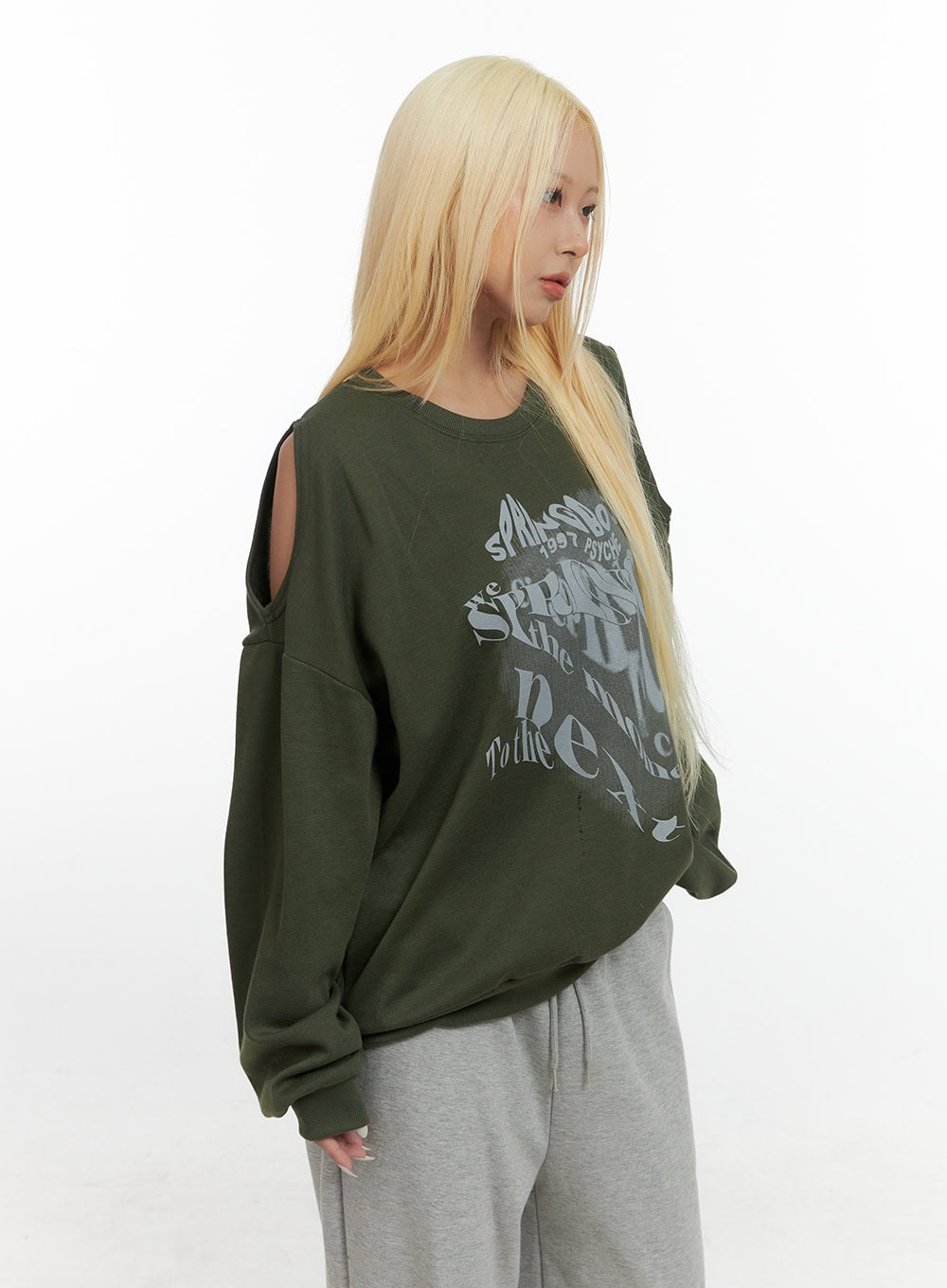 comfy-graphic-print-sweatshirt-cs426