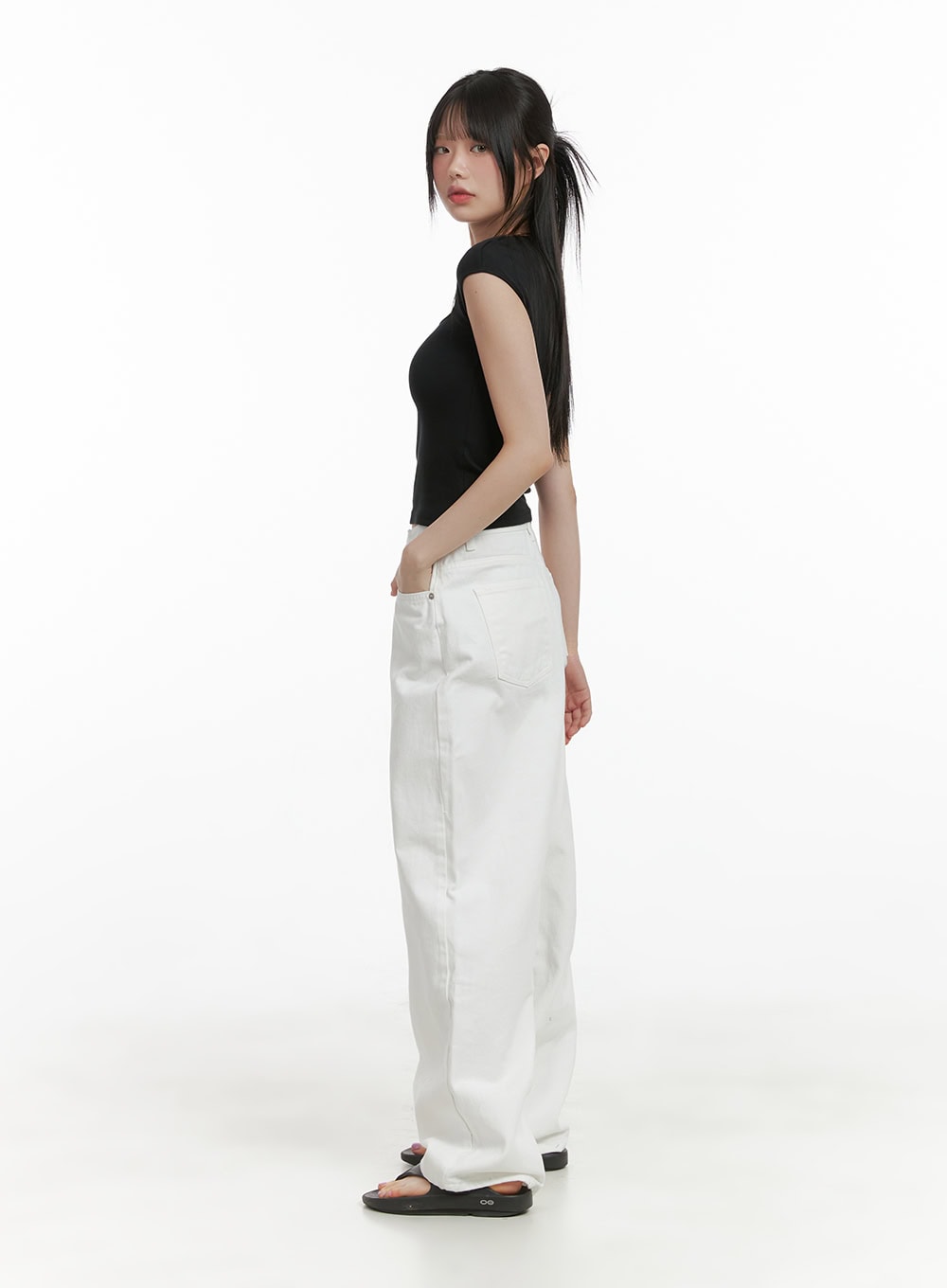 cotton-wide-fit-solid-pants-cl412