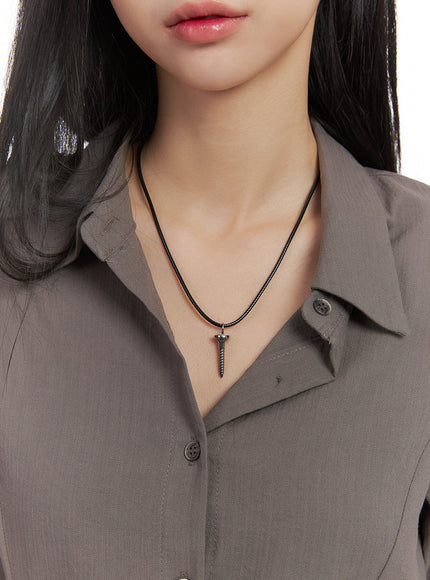 screw-pendant-necklace-cn426