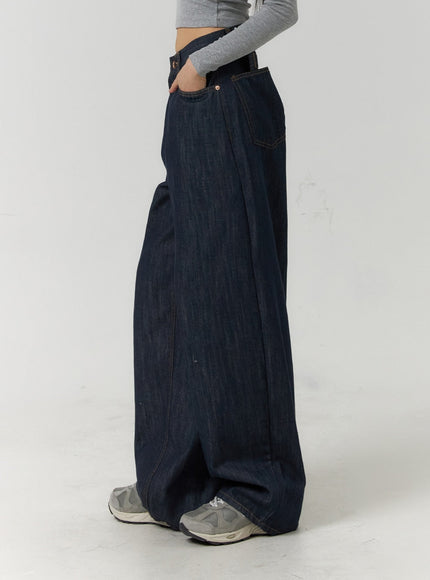 back-button-wide-leg-jeans-cf407