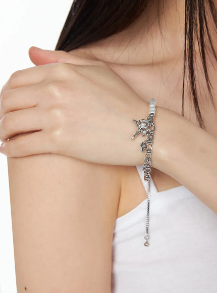 pearl-cross-charm-bracelet-iy520
