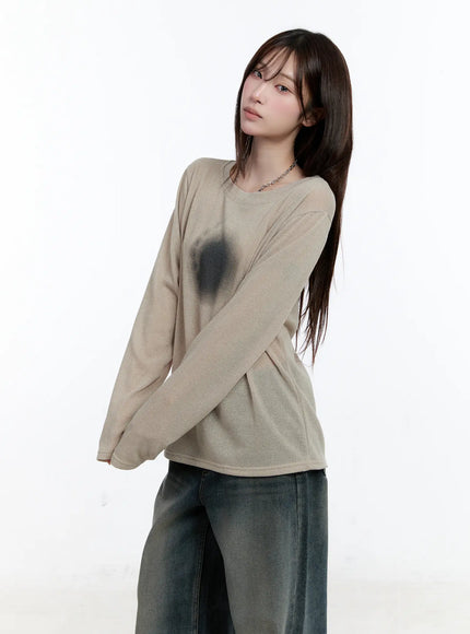 loose-fit-graphic-long-sleeve-tee-cn525