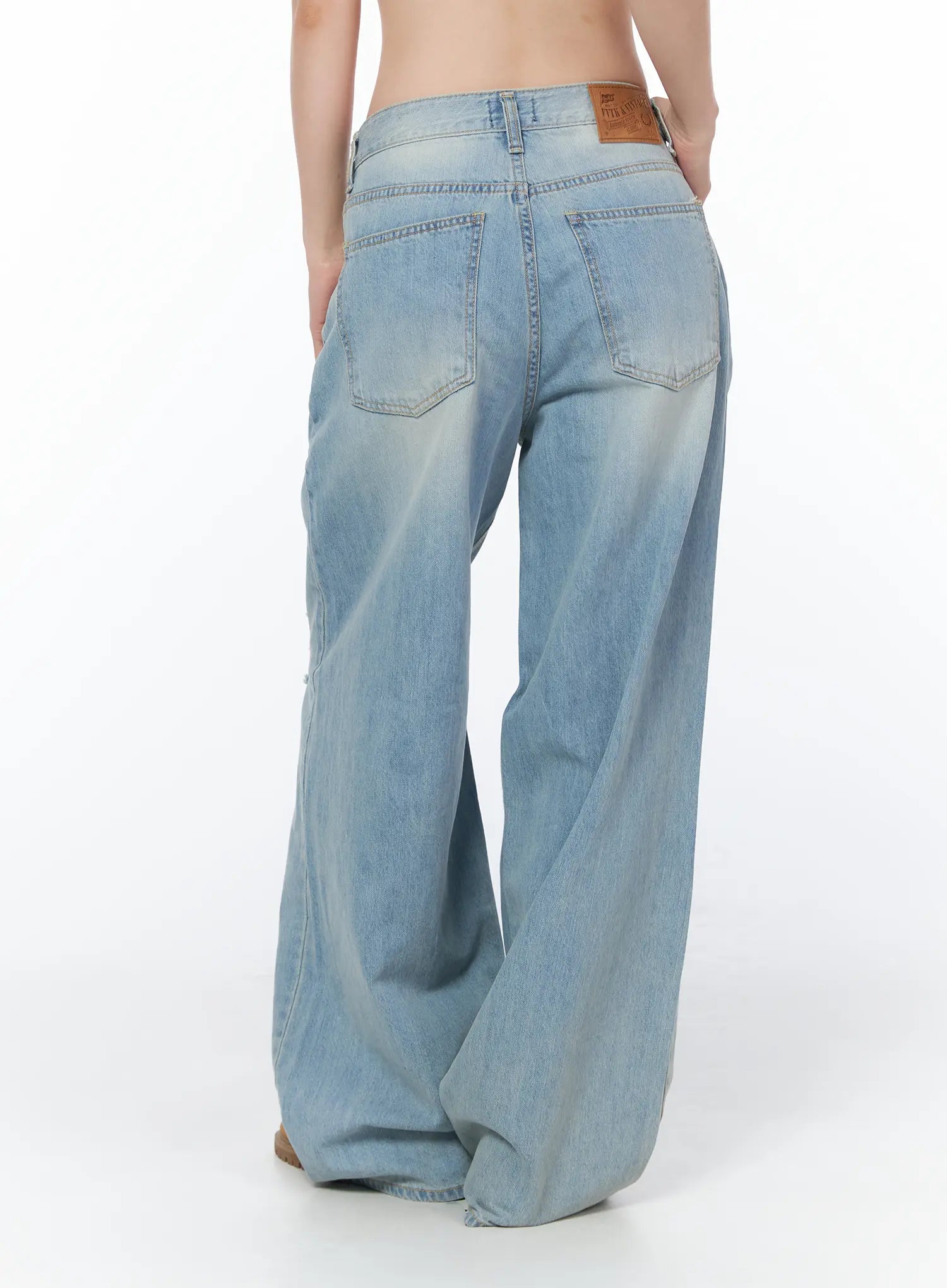 renata-distressed-wide-leg-jeans-cy508
