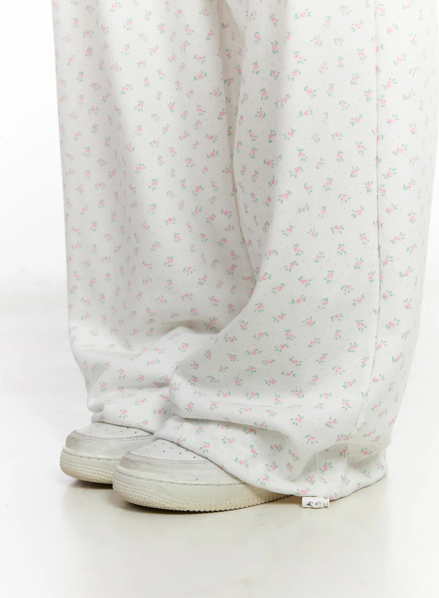 oversized-floral-sweatpants-cm526