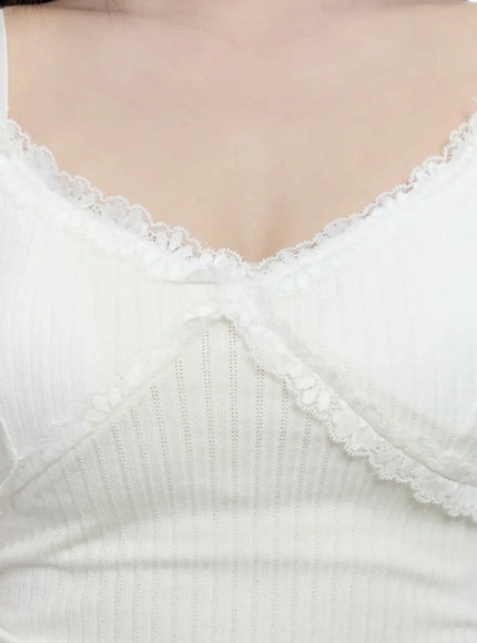 lace-trim-sleeveless-top-io527