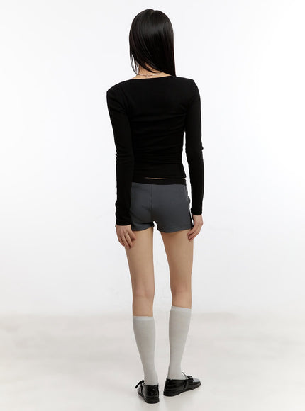 low-rise-buttoned-cotton-shorts-ca508