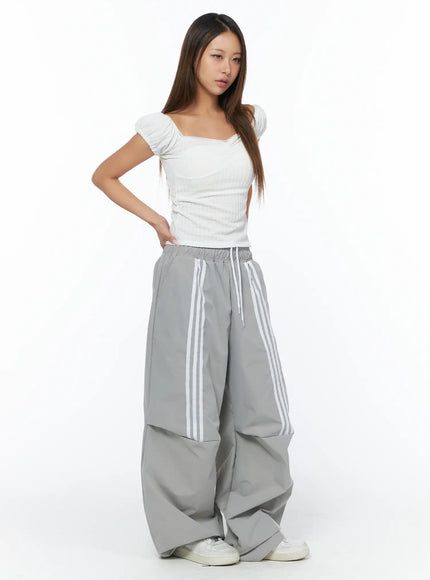 wide-leg-athletic-pants-with-stripe-detail-ca516